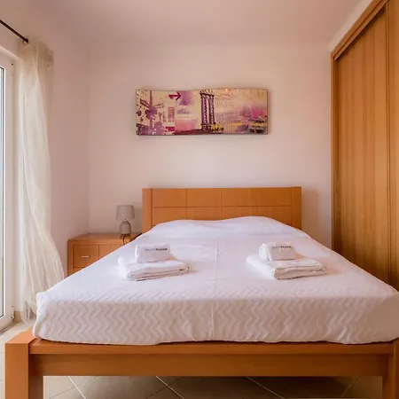 D01 - Beach & Riverside Townhouse Aljezur