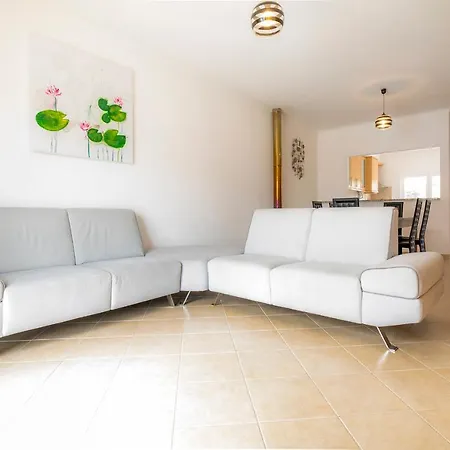 Hébergement de vacances D01 - Beach & Riverside Townhouse