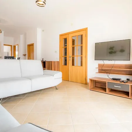 D01 - Beach & Riverside Townhouse * Aljezur
