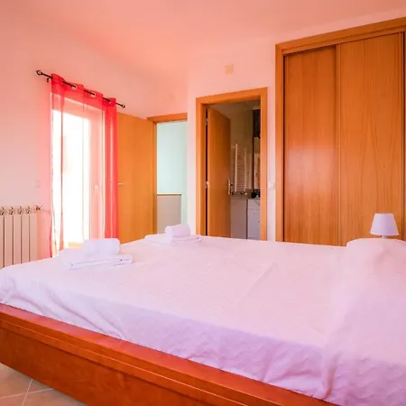 Hébergement de vacances D01 - Beach & Riverside Townhouse *